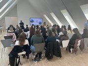 Einblicke in verschiedene Schulgebäude